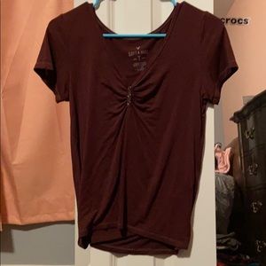 Maroon American Eagle tee shirt